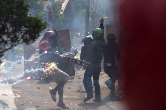 Warga Gang Patok & Gang Boap terlibat tawuran di Menteng Pualam