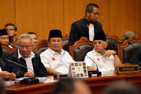 Suasana sidang perdana sengketa Pilpres di MK