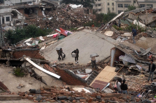 Pandangan udara hancurnya Kota Yunnan pasca-dilanda gempa 6,1 SR