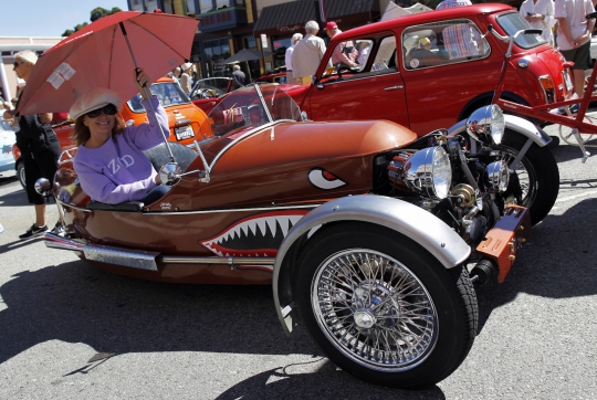 Uniknya mobil-mobil mungil di Little Car Show di California