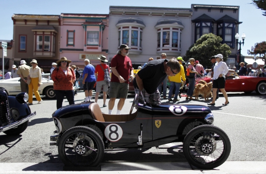 Uniknya mobil-mobil mungil di Little Car Show di California