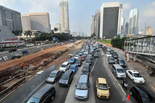 Kemacetan lalu lintas Sudirman akibat proyek MRT