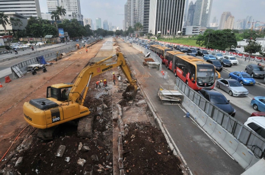 Kemacetan lalu lintas Sudirman akibat proyek MRT