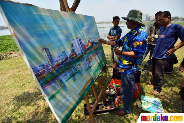 Foto : Meriahkan HUT RI, seniman melukis keindahan Waduk 