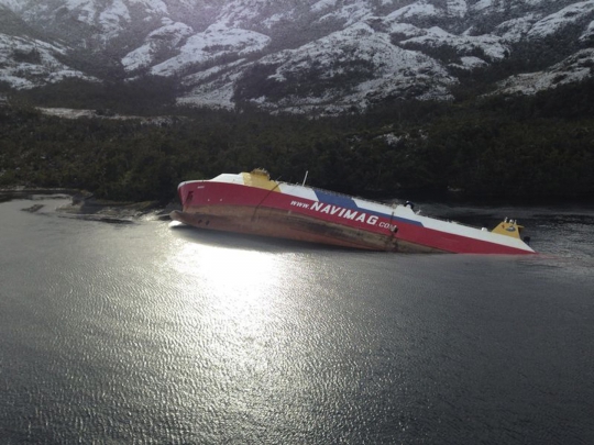 Kapal feri 'Amadeo' karam di Chile