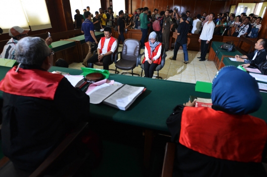 Dua pelaku pembunuh Ade Sara jalani sidang perdana