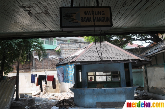 Konstruksi Terminal Rawamangun ngaco