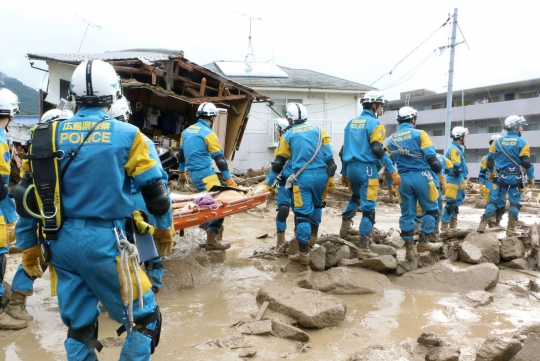 Ratusan rumah tersapu longsor di Hiroshima, 18 tewas