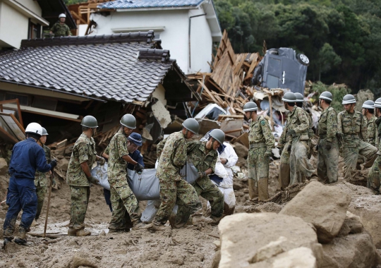 Porak-poranda Hiroshima pasca dilanda longsor dahsyat