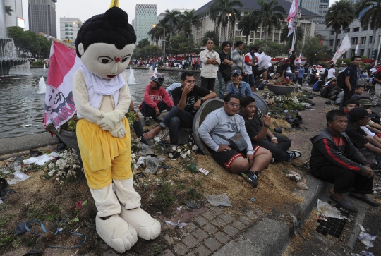 Jelang malam, massa Prabowo-Hatta mulai lesu dan mundur