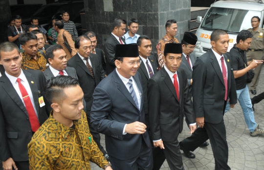 Ketika Paspampres kawal ketat Jokowi hadiri pelantikan DPRD DKI
