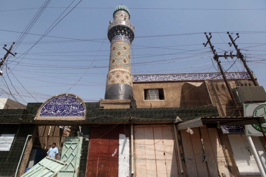 Serangan bom bunuh diri di masjid Syiah Baghdad, 11 orang tewas