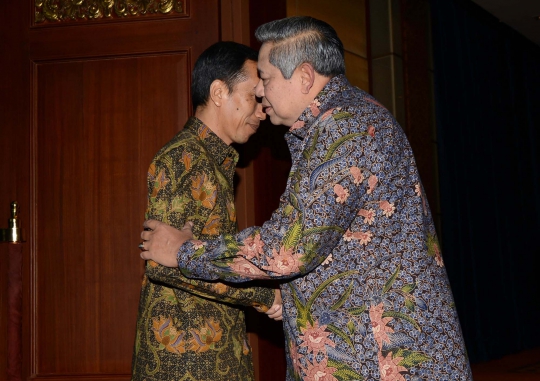 Keakraban Jokowi dan Presiden SBY saat bertemu di Bali