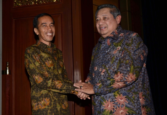 Keakraban Jokowi dan Presiden SBY saat bertemu di Bali