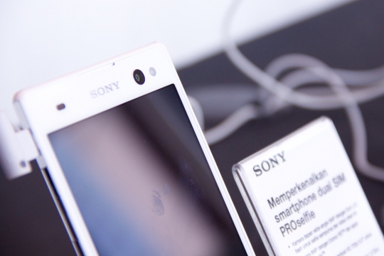 Sony luncurkan smartphone ramping canggih Xperia C3 dan T3