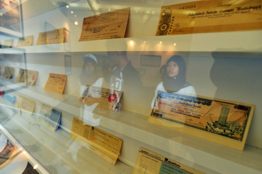 Mengunjungi pameran Indonesia Banking Expo 2014 di Senayan