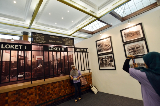 Mengunjungi pameran Indonesia Banking Expo 2014 di Senayan