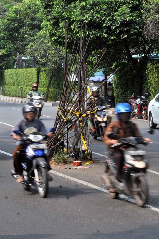 Besi tiang monorail ancam keselamatan pengendara