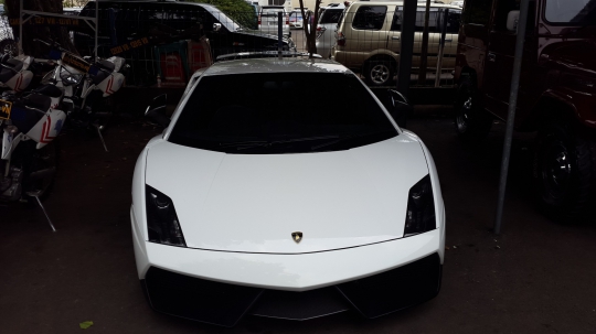 Ngebut, Lamborghini putih Rp 8 miliar ini disita polisi