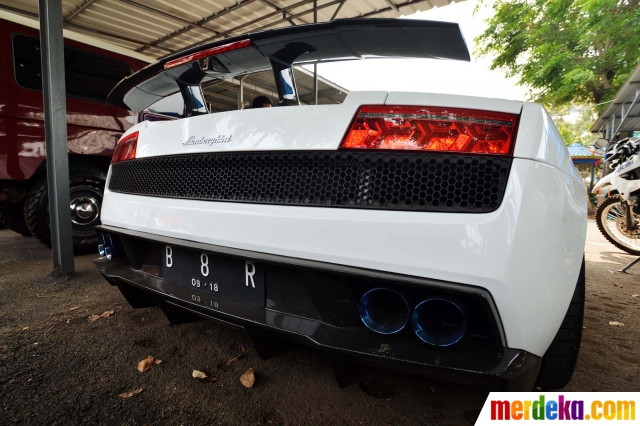 Foto Lamborghini putih yang ditilang ini dicurigai mobil  