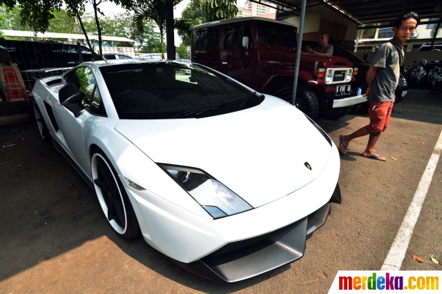 Foto Lamborghini  putih  yang ditilang ini dicurigai mobil  