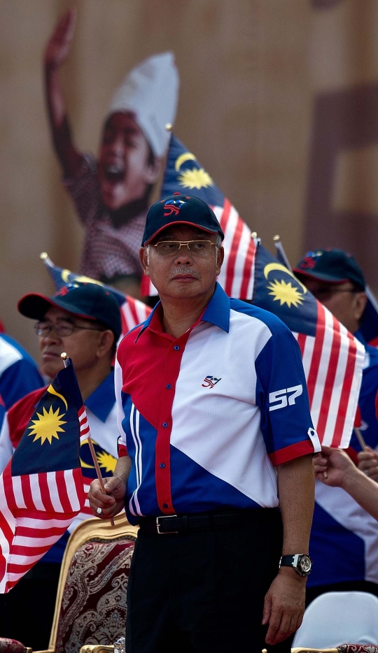 Parade militer peringati Hari Kemerdekaan Malaysia ke-57