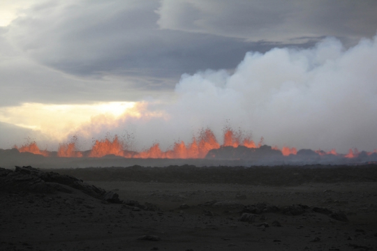 Dahsyatnya semburan lava Gunung Bardarbunga di Islandia