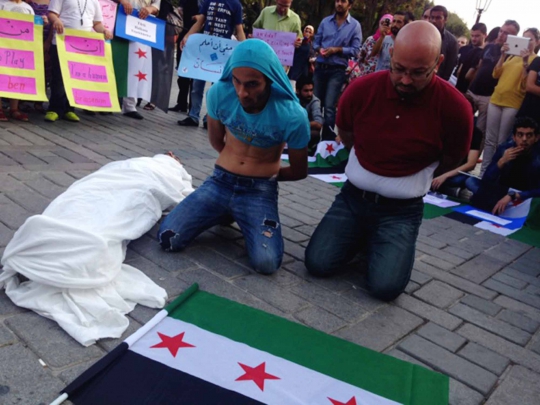 Oposisi Suriah demo di altar Masjid Biru Turki