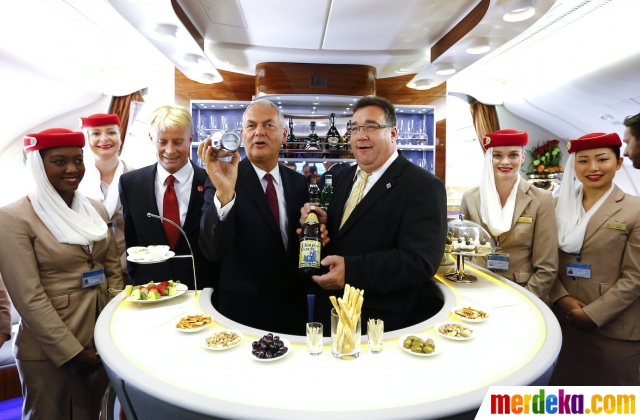 Foto : Intip kemewahan dan kenyamanan pesawat Fly Emirates 