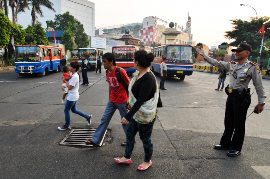 Polisi gelar operasi gabungan di Terminal Blok M