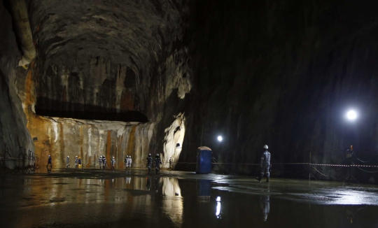 Mengunjungi gua hidrokarbon cair pertama di Asia Tenggara