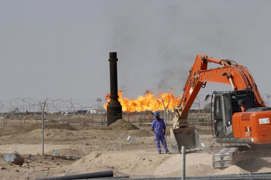 Menelusuri ladang minyak Rumaila di selatan Irak