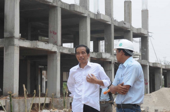 Jokowi tinjau pembangunan rusun buruh yang mangkrak 8 bulan