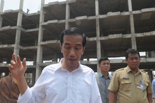 Jokowi tinjau pembangunan rusun buruh yang mangkrak 8 bulan