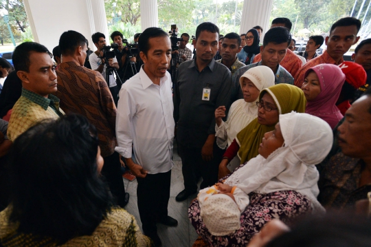 Dikawal Paspampres, Jokowi tetap dengarkan keluhan warga