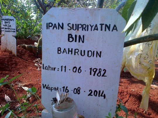 Ini makam diduga terkait kehebohan penampakan pocong di Bekasi