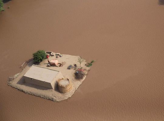 Pandangan udara nasib warga Pakistan terjebak banjir