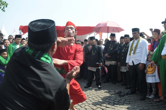 Momen keakraban Ahok dan Haji Lulung saat hadiri Lebaran Betawi