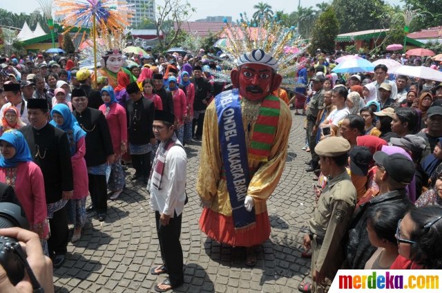 Foto : Momen keakraban Ahok dan Haji Lulung saat hadiri 