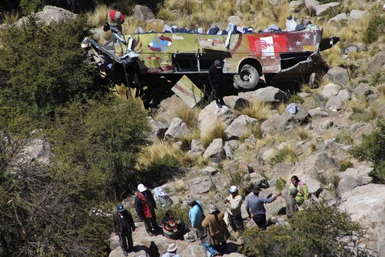 Kecelakaan tragis bus masuk jurang di Peru tewaskan 26 orang