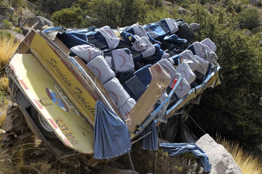 Kecelakaan tragis bus masuk jurang di Peru tewaskan 26 orang