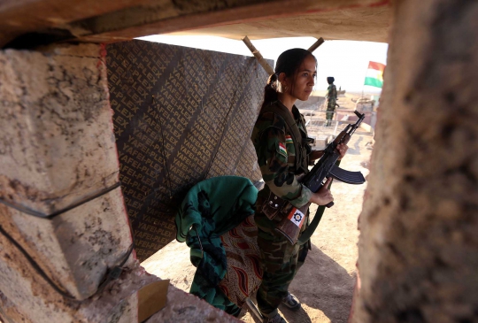 Cantiknya pejuang wanita asal Iran yang bantu Irak hadapi ISIS