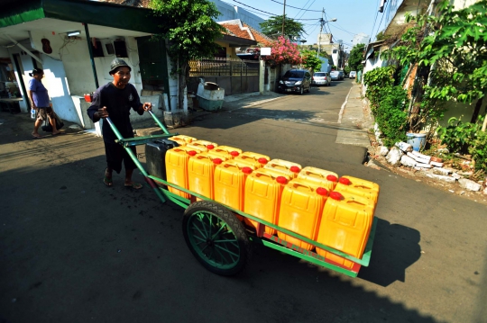 Pemprov DKI batasi penggunaan air bersih bagi warga miskin