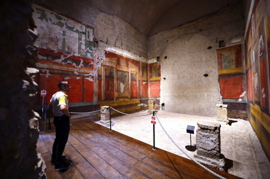 Jalan-jalan ke situs sejarah rumah Kaisar Augustus di Roma