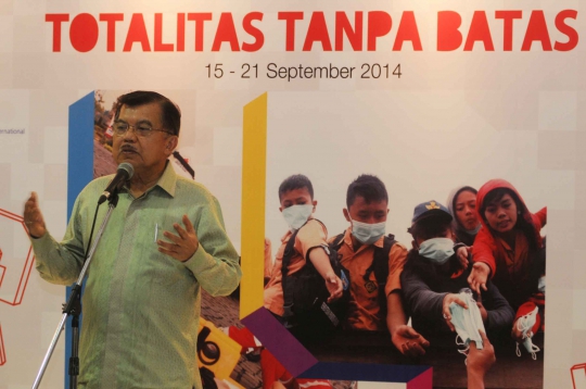Jusuf Kalla hadiri peluncuran buku fotografi PMI
