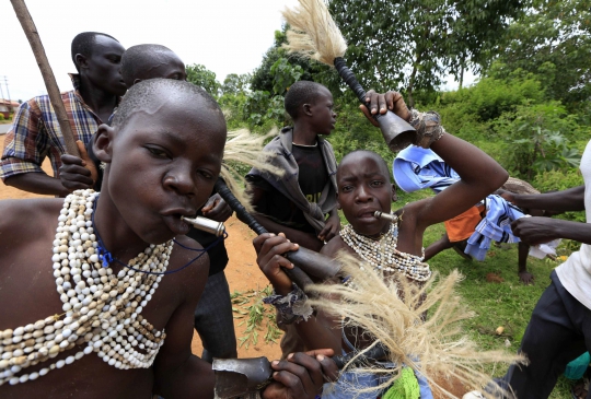 Ritual unik tradisi sunatan ala Kenya