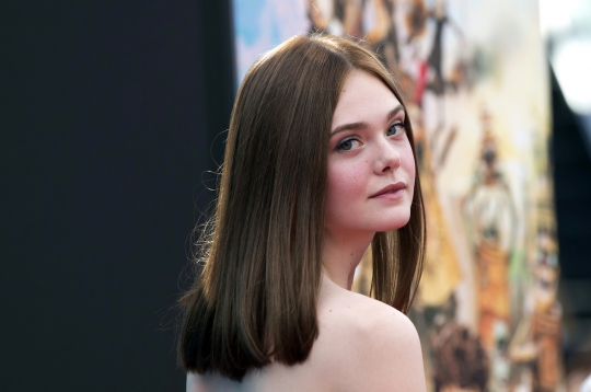 Elle Fanning tampil beda di pemutaran perdana 'The Boxtrolls'