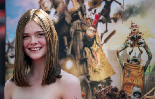 Elle Fanning tampil beda di pemutaran perdana 'The Boxtrolls'