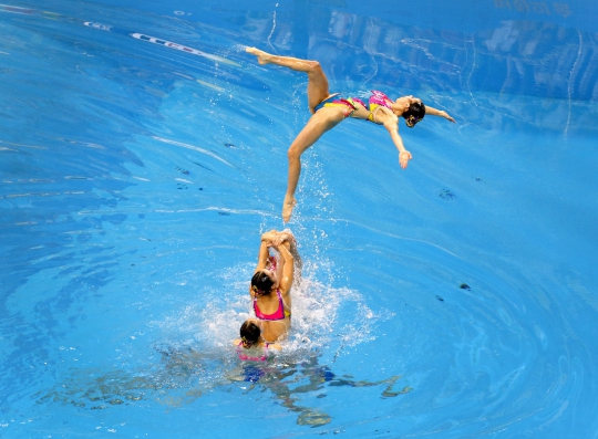 Aksi memukau atlet senam air di Asian Games 2014