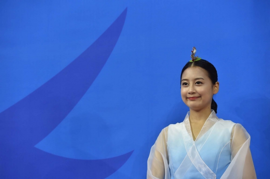 Pesona para gadis pengantar medali di Asian Games 2014